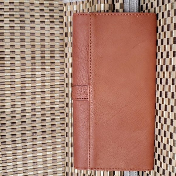 NWOT Universal Threads Wallet - Picture 2 of 10